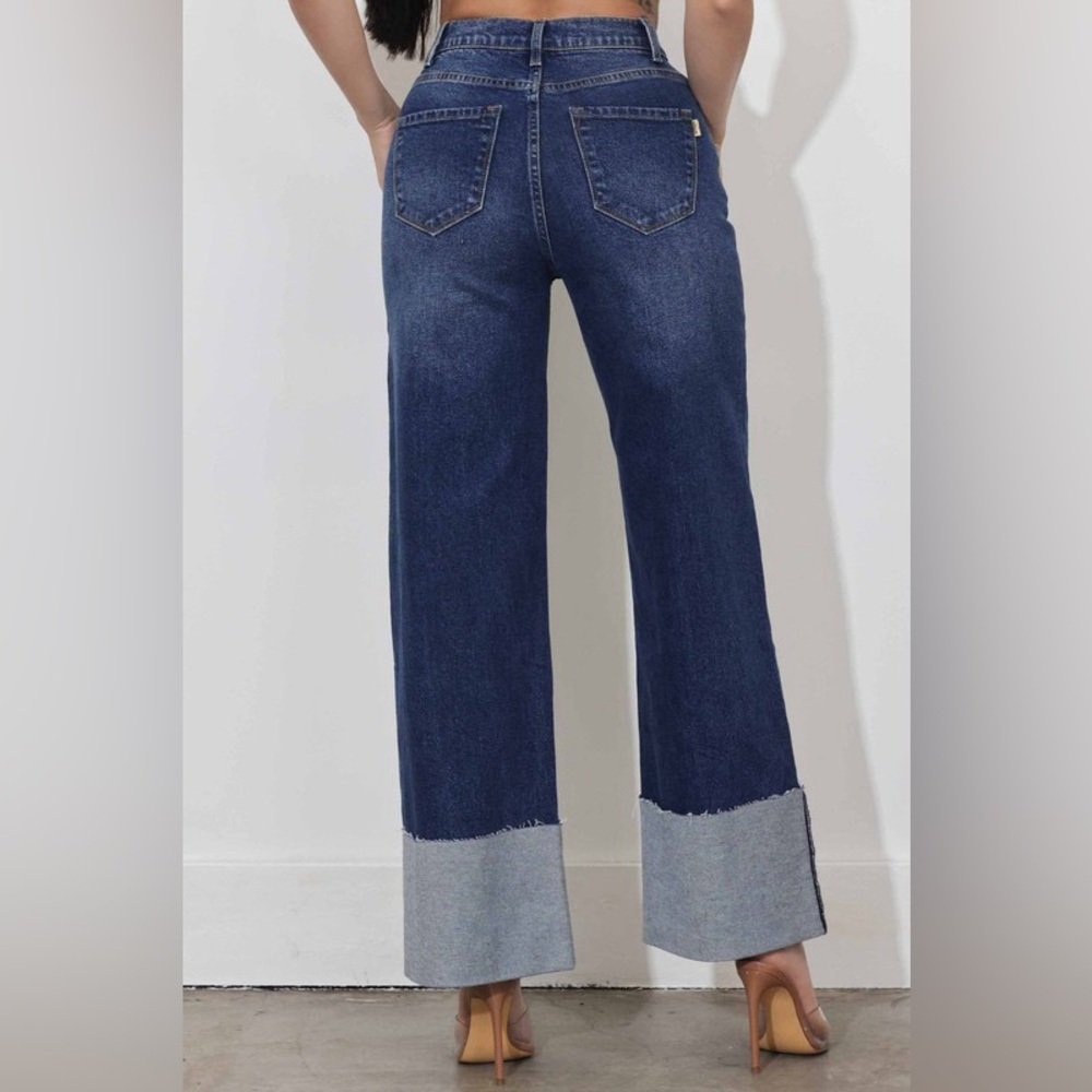 #26 Vera Rigid Jeans - Picture 4 of 6